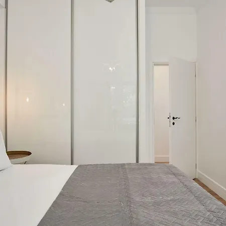 Trendy Living In Koukaki Atene