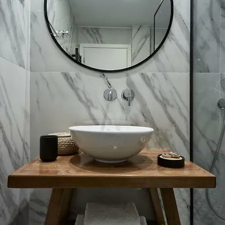 Trendy Living In Koukaki Apartment