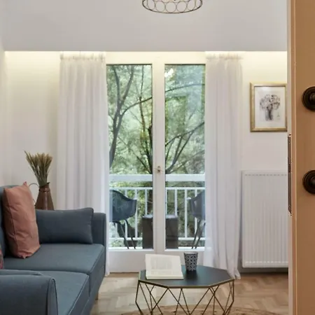Trendy Living In Koukaki
